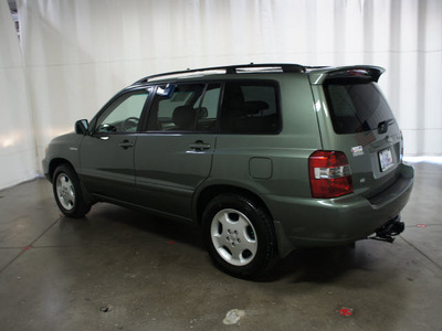 toyota highlander 2006 lt  green suv limited gasoline 6 cylinders front wheel drive automatic with overdrive 76108