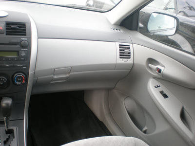 toyota corolla 2009 gray sedan gasoline 4 cylinders front wheel drive automatic 13502