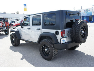 jeep wrangler unlimited 2008 silver suv rubicon gasoline 6 cylinders 4 wheel drive automatic 77388