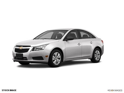 chevrolet cruze 2012 sedan ls gasoline 4 cylinders front wheel drive 6 speed automatic 07712