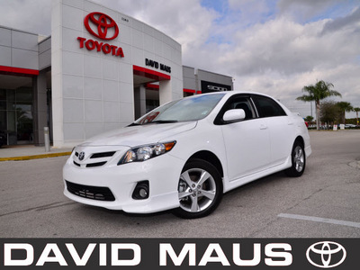 toyota corolla 2011 white sedan s gasoline 4 cylinders front wheel drive automatic 32771