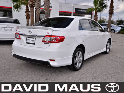 toyota corolla 2011 white sedan s gasoline 4 cylinders front wheel drive automatic 32771