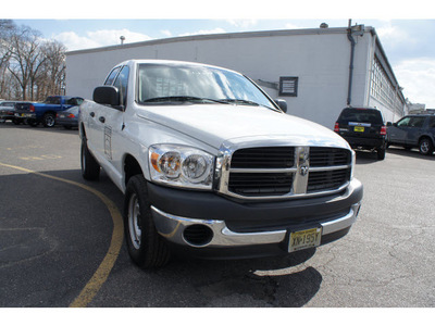 dodge ram pickup 1500 2008 bright white trx4 gasoline 8 cylinders 4 wheel drive automatic with overdrive 07724