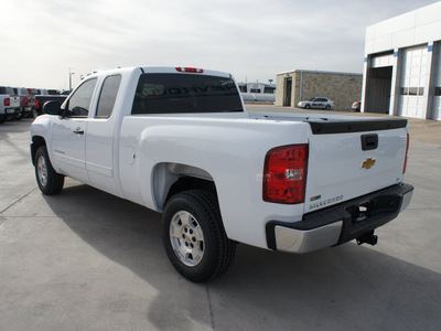 chevrolet silverado 1500 2012 white pickup truck lt flex fuel 8 cylinders 2 wheel drive automatic 76087