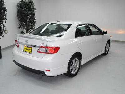 toyota corolla 2011 0040white sedan s gasoline 4 cylinders front wheel drive automatic 91731