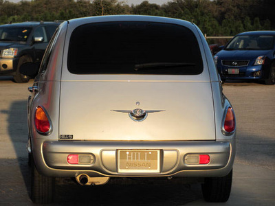 chrysler pt cruiser 2004 silver wagon classic gasoline 4 cylinders front wheel drive automatic 33884