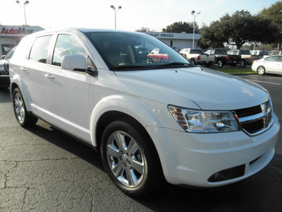 dodge journey 2009 white suv sxt gasoline 6 cylinders front wheel drive automatic 34474