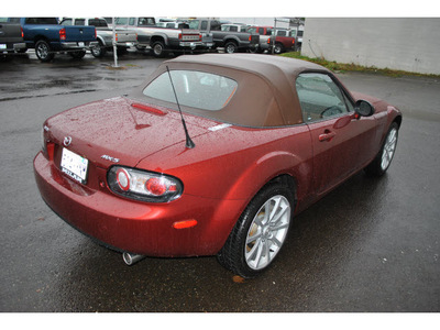 mazda mx 5 miata 2006 maroon gasoline 4 cylinders rear wheel drive 6 speed manual 98371