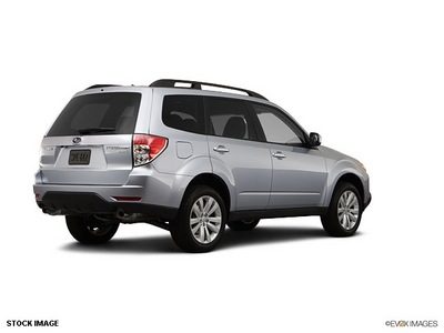 subaru forester 2012 dk  gray suv 2 5x limited gasoline 4 cylinders all whee drive 4 speed with overdrive 07701