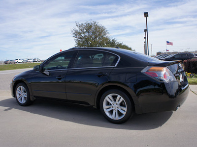 nissan altima 2010 black sedan 3 5 sr gasoline 6 cylinders front wheel drive automatic 76018