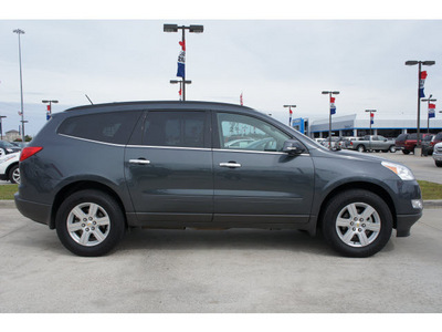 chevrolet traverse 2011 gray suv lt gasoline 6 cylinders front wheel drive 6 speed automatic 77090