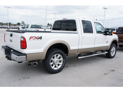 ford f 250 super duty 2012 white lariat biodiesel 8 cylinders 4 wheel drive automatic with overdrive 77388