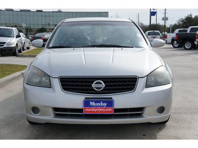 nissan altima 2005 silver sedan gasoline 4 cylinders front wheel drive automatic 77090