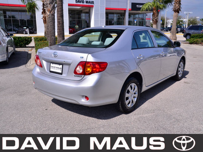 toyota corolla 2009 silver sedan le gasoline 4 cylinders front wheel drive automatic 32771