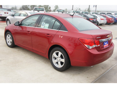 chevrolet cruze 2012 red sedan lt gasoline 4 cylinders front wheel drive 6 speed manual 77090