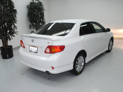 toyota corolla 2010 white sedan s gasoline 4 cylinders front wheel drive automatic 91731