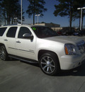 gmc yukon 2011 white suv denali flex fuel 8 cylinders 2 wheel drive automatic 75503