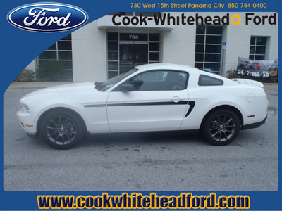 ford mustang 2012 white coupe v6 premium gasoline 6 cylinders rear wheel drive automatic 32401