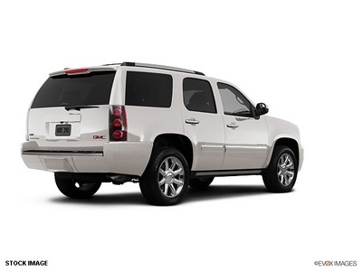 gmc yukon 2012 white denali flex fuel 8 cylinders all whee drive 6 speed automatic 45036