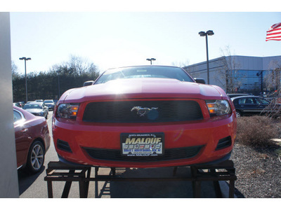 ford mustang 2010 red coupe v6 gasoline 6 cylinders rear wheel drive 5 speed manual 08902