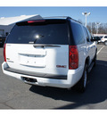 gmc yukon 2009 white suv slt flex fuel 8 cylinders 4 wheel drive automatic with overdrive 08902