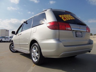 toyota sienna 2004 silver van xle limited 7 passenger gasoline 6 cylinders all whee drive automatic 90241