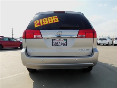 toyota sienna 2004 silver van xle limited 7 passenger gasoline 6 cylinders all whee drive automatic 90241