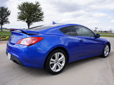 hyundai genesis coupe 2010 blue coupe gasoline 4 cylinders rear wheel drive automatic 76018