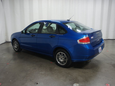 ford focus 2011 blue sedan se gasoline 4 cylinders front wheel drive automatic 76108