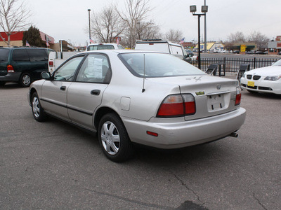 honda accord 1996 silver sedan dx gasoline 4 cylinders front wheel drive 5 speed manual 80229