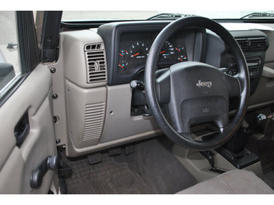 jeep wrangler 2005 khaki suv unlimited gasoline 6 cylinders 4 wheel drive 6 speed manual 98371