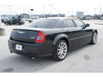 chrysler 300 2007 black sedan srt 8 gasoline 8 cylinders rear wheel drive shiftable automatic 77388