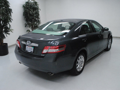 toyota camry 2011 gray sedan xle v6 gasoline 6 cylinders front wheel drive automatic 91731