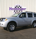 nissan pathfinder 2011 silver suv gasoline 6 cylinders 4 wheel drive automatic 80905