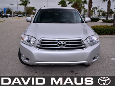 toyota highlander 2010 silver suv limited gasoline 6 cylinders front wheel drive automatic 32771