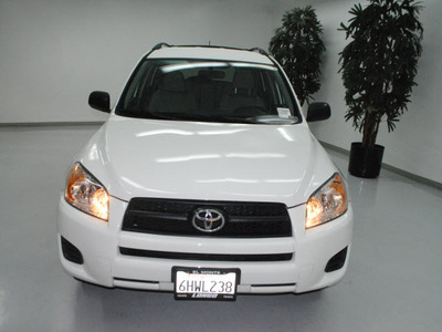 toyota rav4 2009 white suv gasoline 4 cylinders 2 wheel drive automatic 91731