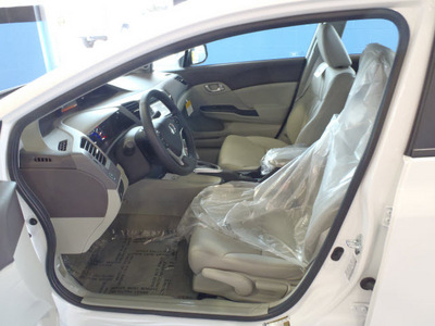 honda civic 2012 white sedan ex l w navi gasoline 4 cylinders front wheel drive automatic 28557