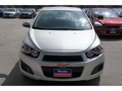 chevrolet sonic 2012 silver ls gasoline 4 cylinders front wheel drive automatic 77090
