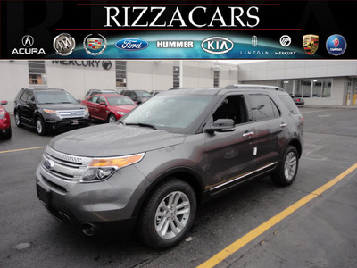 ford explorer 2013 gray suv xlt gasoline 4 cylinders 2 wheel drive automatic with overdrive 60546