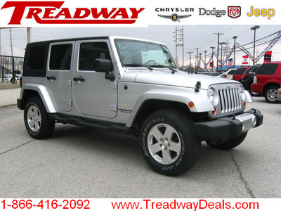 jeep wrangler unlimited 2009 silver suv 4x4 sahara gasoline 6 cylinders 4 wheel drive automatic 45840