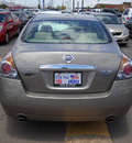 nissan altima 2008 gold sedan gasoline 6 cylinders front wheel drive automatic 79925