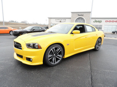 dodge charger 2012 yellow sedan srt8 super bee gasoline 8 cylinders rear wheel drive shiftable automatic 60915