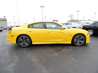 dodge charger 2012 yellow sedan srt8 super bee gasoline 8 cylinders rear wheel drive shiftable automatic 60915