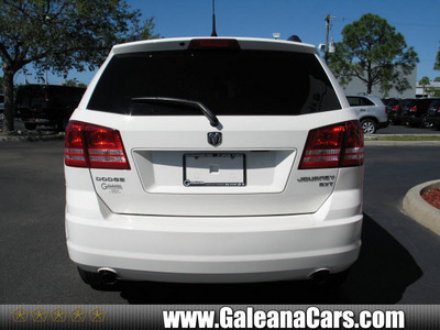 dodge journey 2010 white suv sxt gasoline 6 cylinders front wheel drive automatic 33912