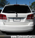 dodge journey 2010 white suv sxt gasoline 6 cylinders front wheel drive automatic 33912