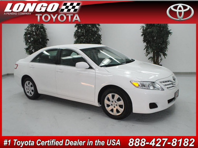 toyota camry 2011 white sedan le gasoline 4 cylinders front wheel drive automatic 91731