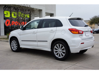 mitsubishi outlander sport 2011 white se gasoline 4 cylinders all whee drive automatic 78238