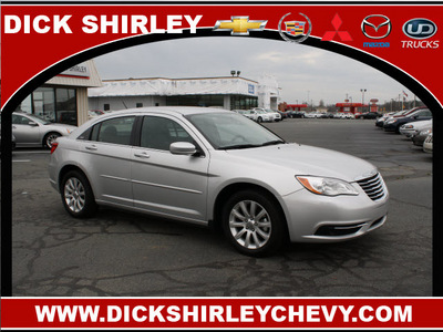 chrysler 200 2011 silver sedan touring flex fuel 6 cylinders front wheel drive automatic 27215