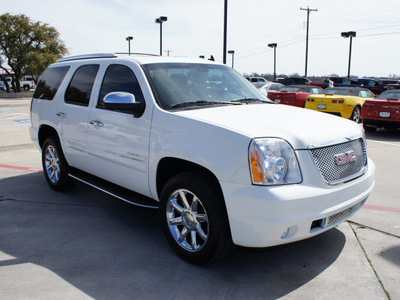 gmc yukon 2008 white suv denali gasoline 8 cylinders 2 wheel drive automatic 76087