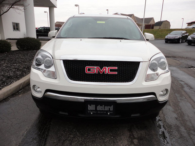 gmc acadia 2009 white suv slt 1 gasoline 6 cylinders front wheel drive automatic 45036